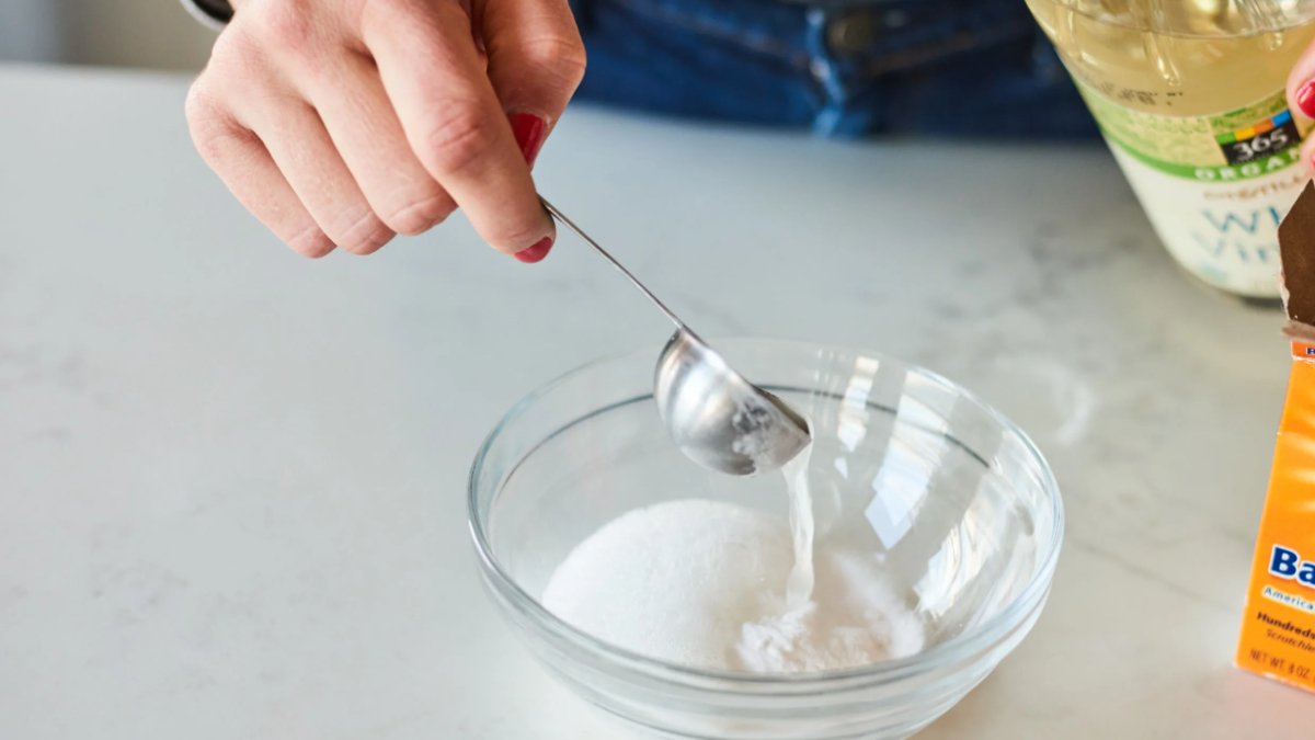 Forno pulito: un solo ingrediente segreto e tornerà a splendere e profumare 3 Forno pulito: un solo ingrediente segreto e tornerà a splendere e profumare