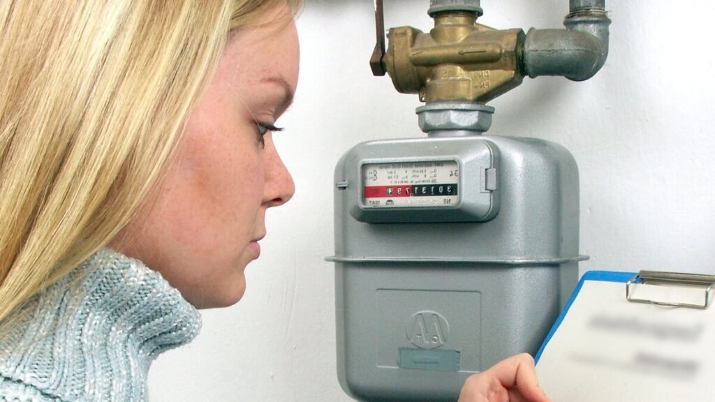 Gli esperti concordano lasciare il riscaldamento acceso al minimo non riduce le spese del gas in Italia