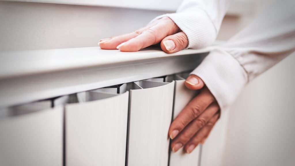 I radiatori scaldano il doppio con questo trucco diventano caldi come una stufa