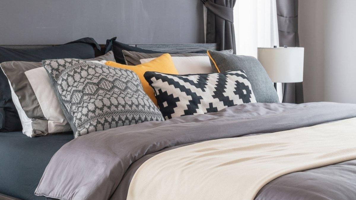 Il colore più bello per la camera da letto è uno solo amplia lo spazio e assicura una perfetta dolce vita nel sonno