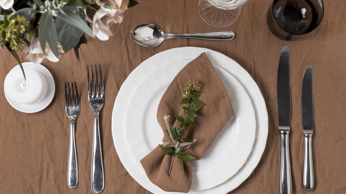 In Italia non è più di moda andare al ristorante ora lo chef si chiama a casa. È più economico