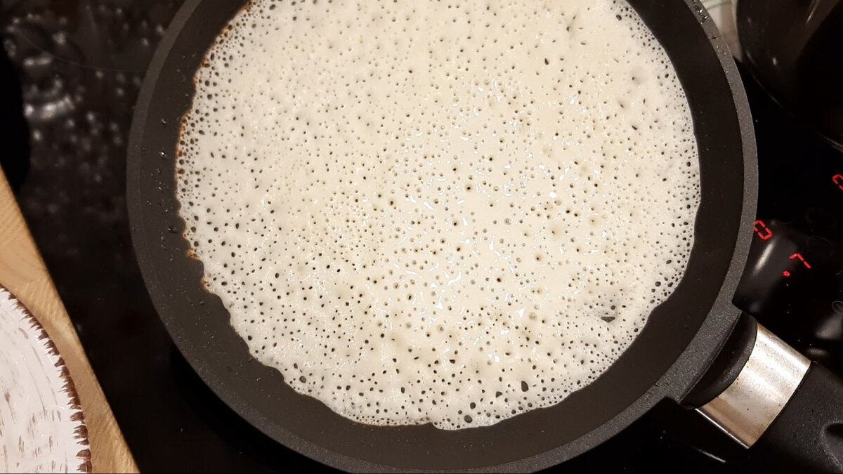 Lo aggiungo all’impasto al posto del latte. Le crêpes risultano morbide e delicate, ma non si strappano in padella