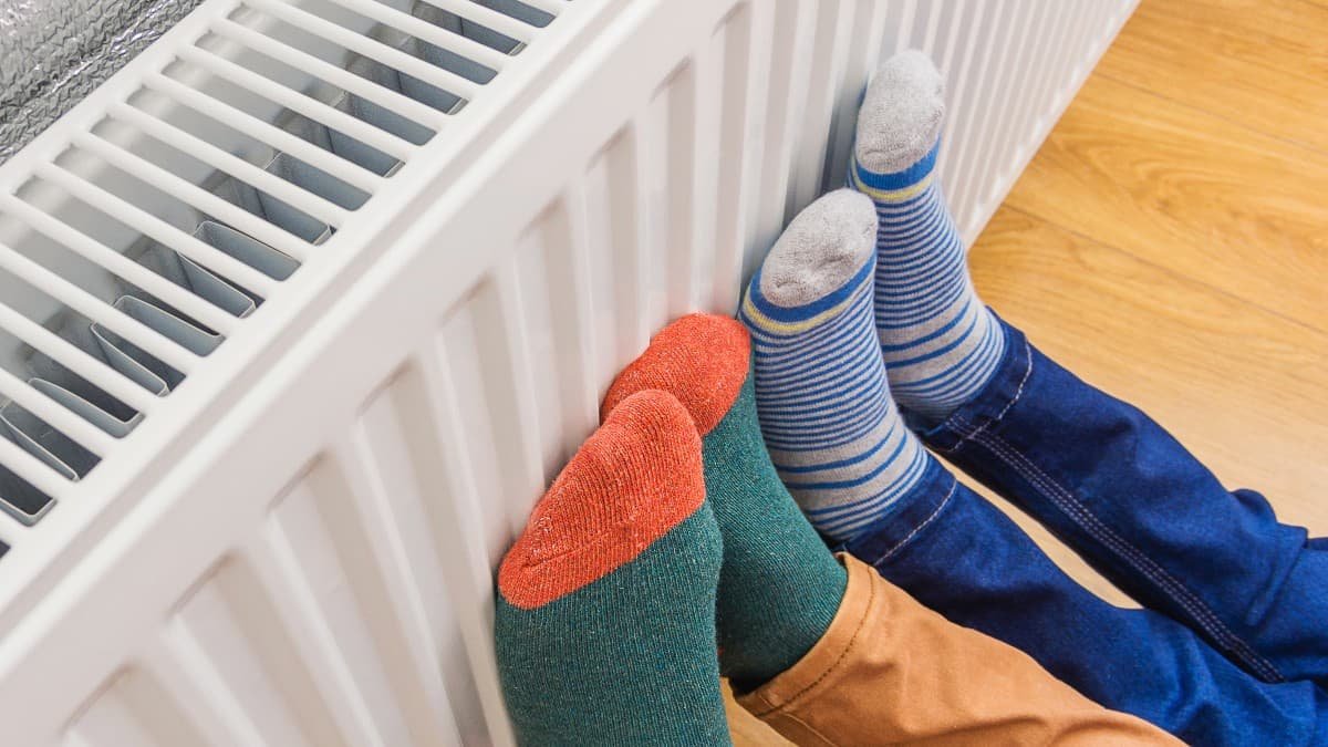 I radiatori scaldano il doppio: con questo trucco diventano caldi come una stufa 2 I radiatori scaldano il doppio: con questo trucco diventano caldi come una stufa