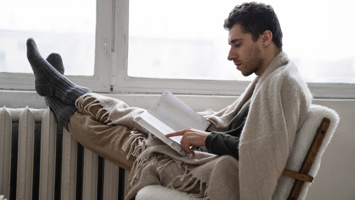 È più economico lasciare il riscaldamento acceso tutto il giorno a bassa temperatura? In Italia gli esperti sono arrivati a una conclusione